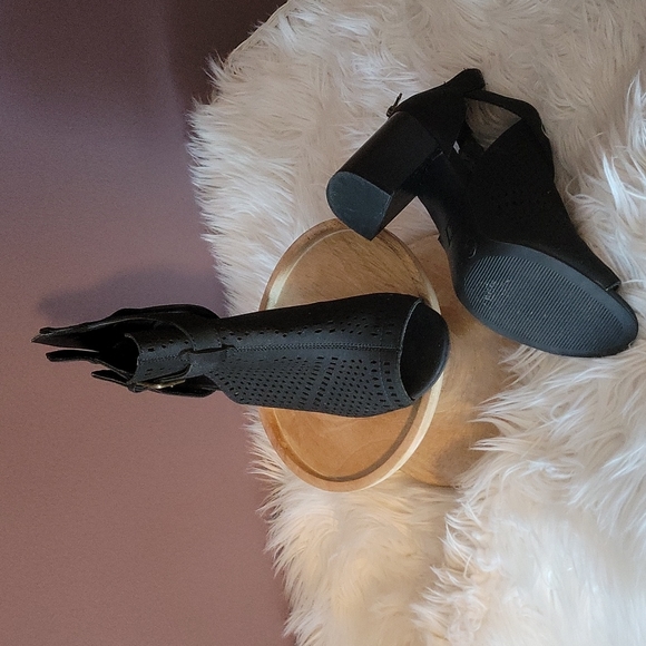 Parker & Sky open toe booties women's size 10 - gently loved - Picture 3 of 4